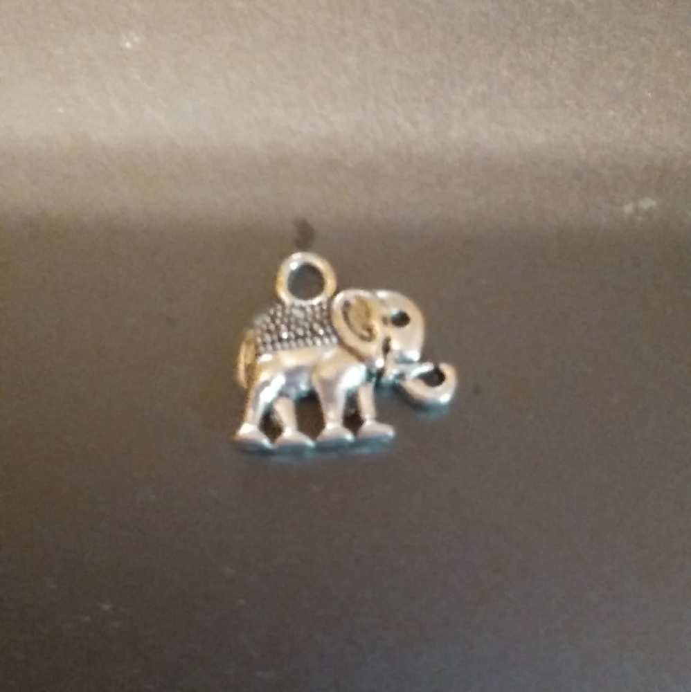 Elephant pendant